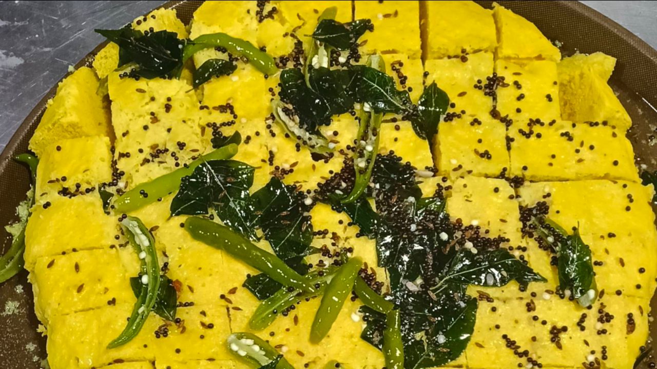 Comment me batao Kya hai
