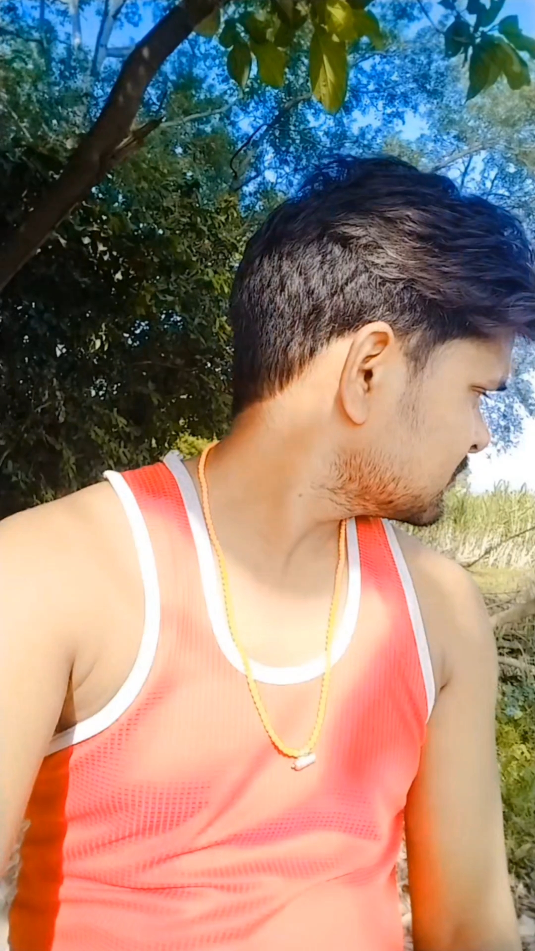 Mathe ki Bindiya bole