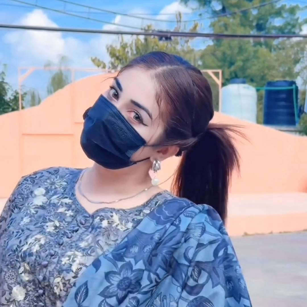 Afghan girls on Bideo