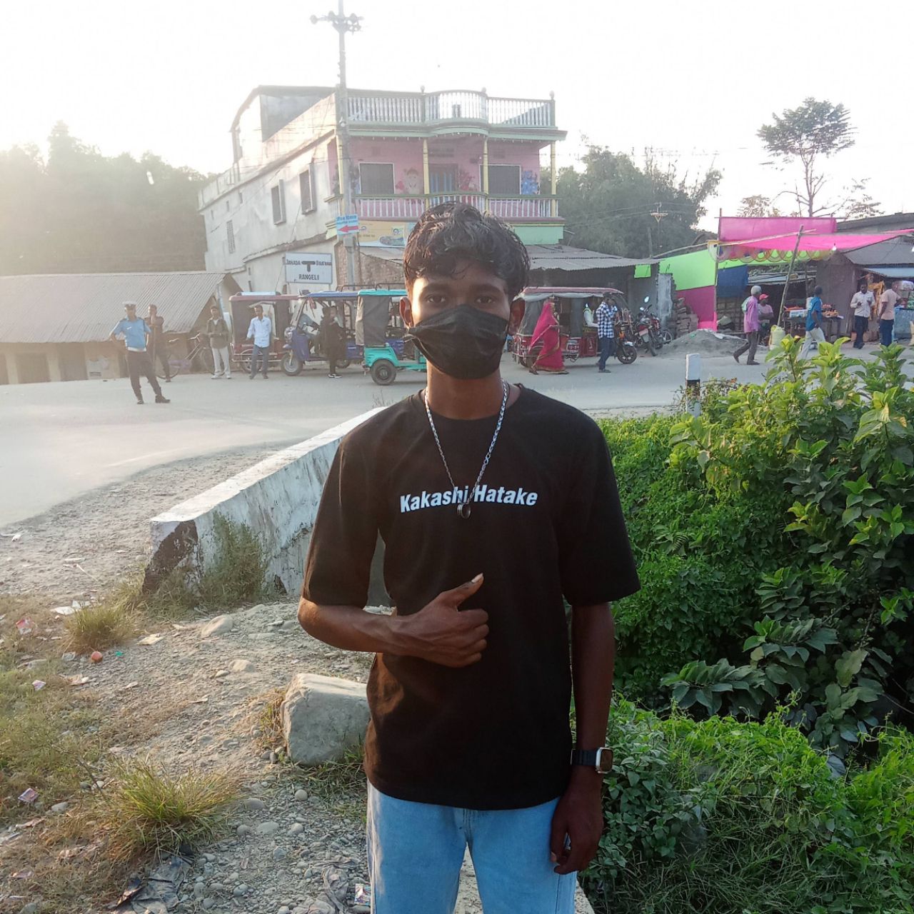 Dipak Mahato on Bideo