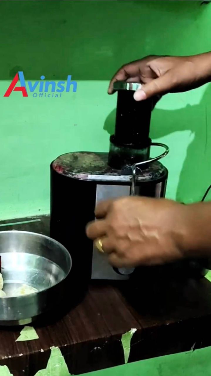 Fresh Juice Machine Test 🍊🔥 घर पर जूस कैसे बनाएं? | Amazing Kitchen Gadget #Shorts