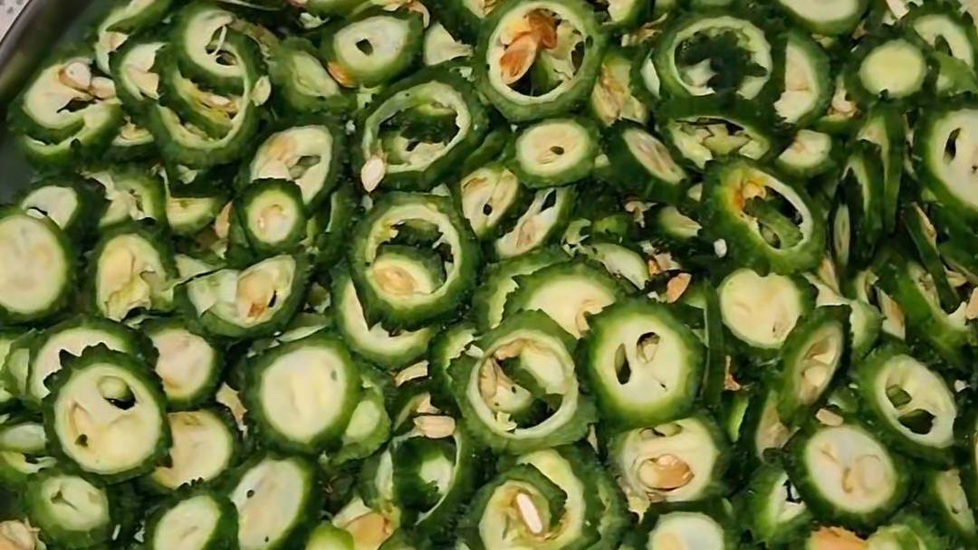 Tasty Karela Sabzi Recipe 😋 | Bitter Gourd Curry