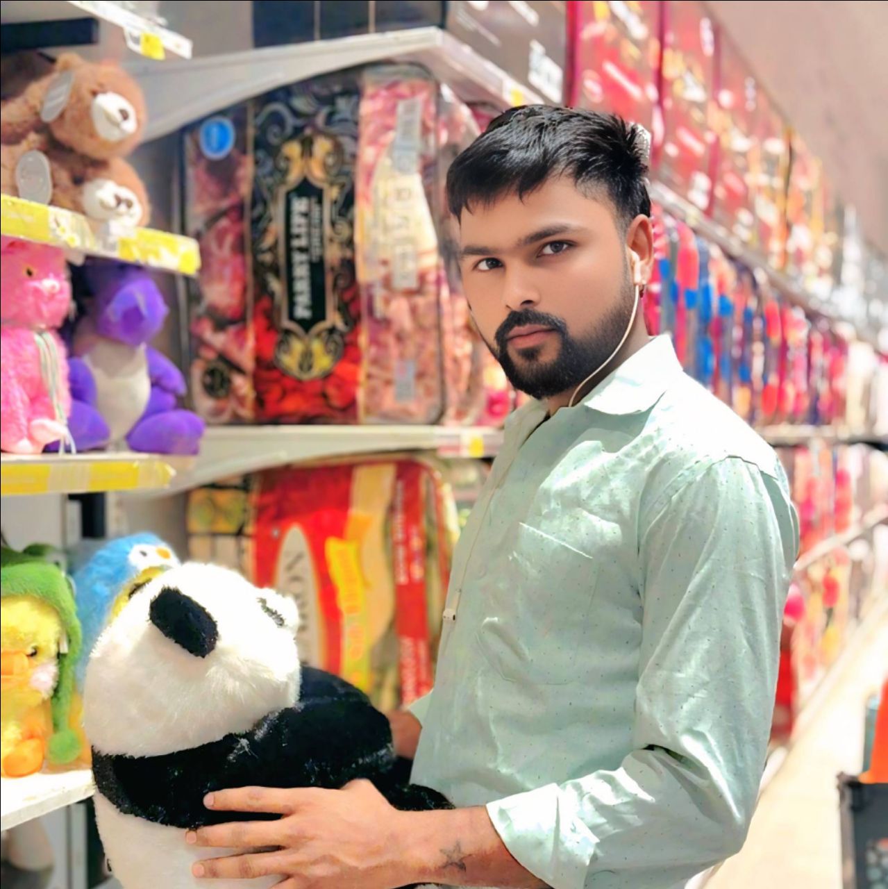 RDX -GUDDU on Bideo