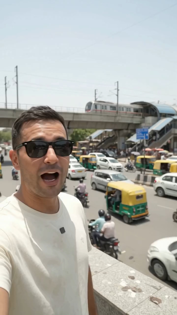 Vlogin in Delhi