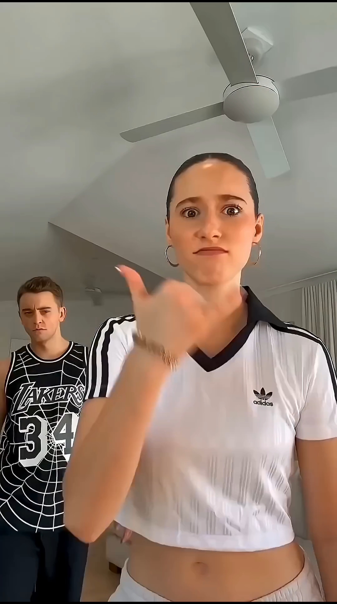Finger magic tricks tutorial