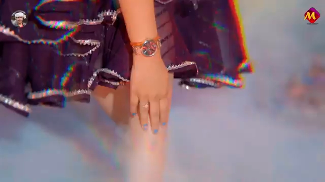 Thumka_per_jhumka