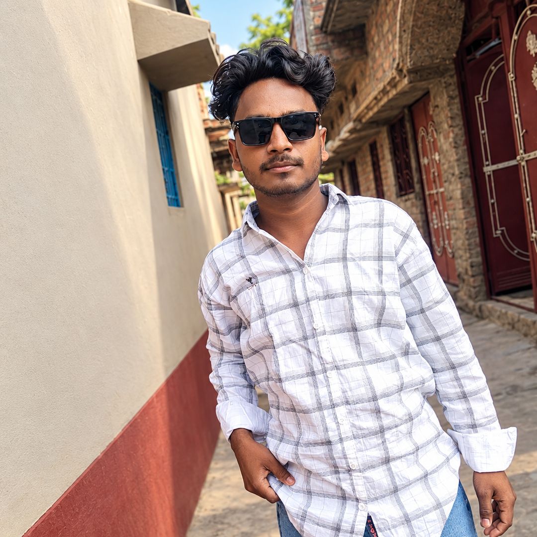 Adhiraj on Bideo