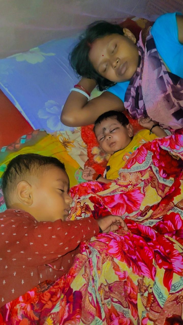 छोटे से बच्चे का नाटक