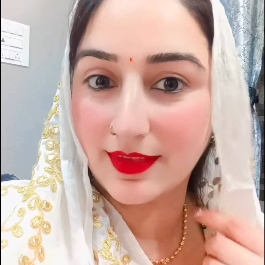 Manprit punjaban on Bideo