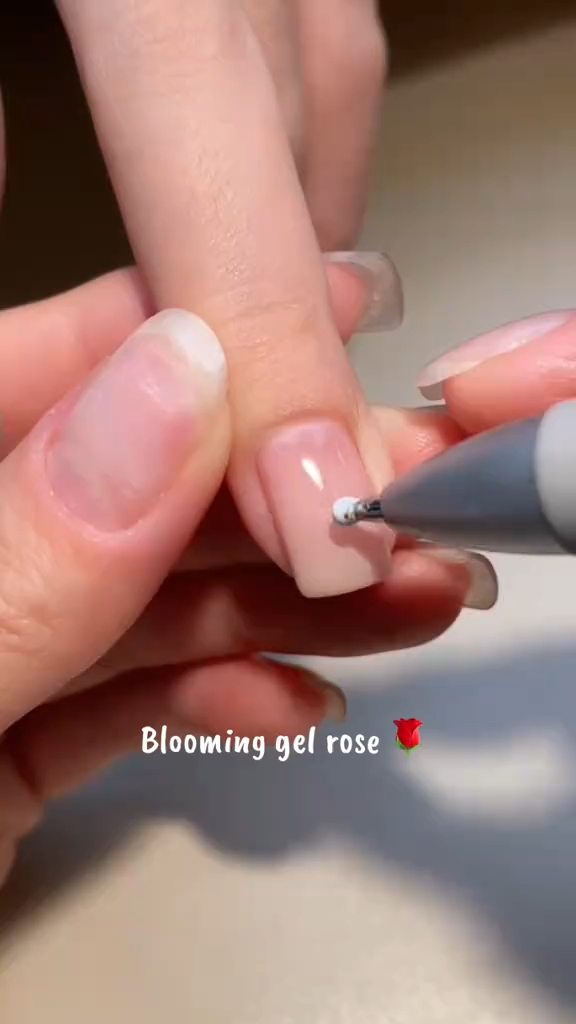 Nail arts