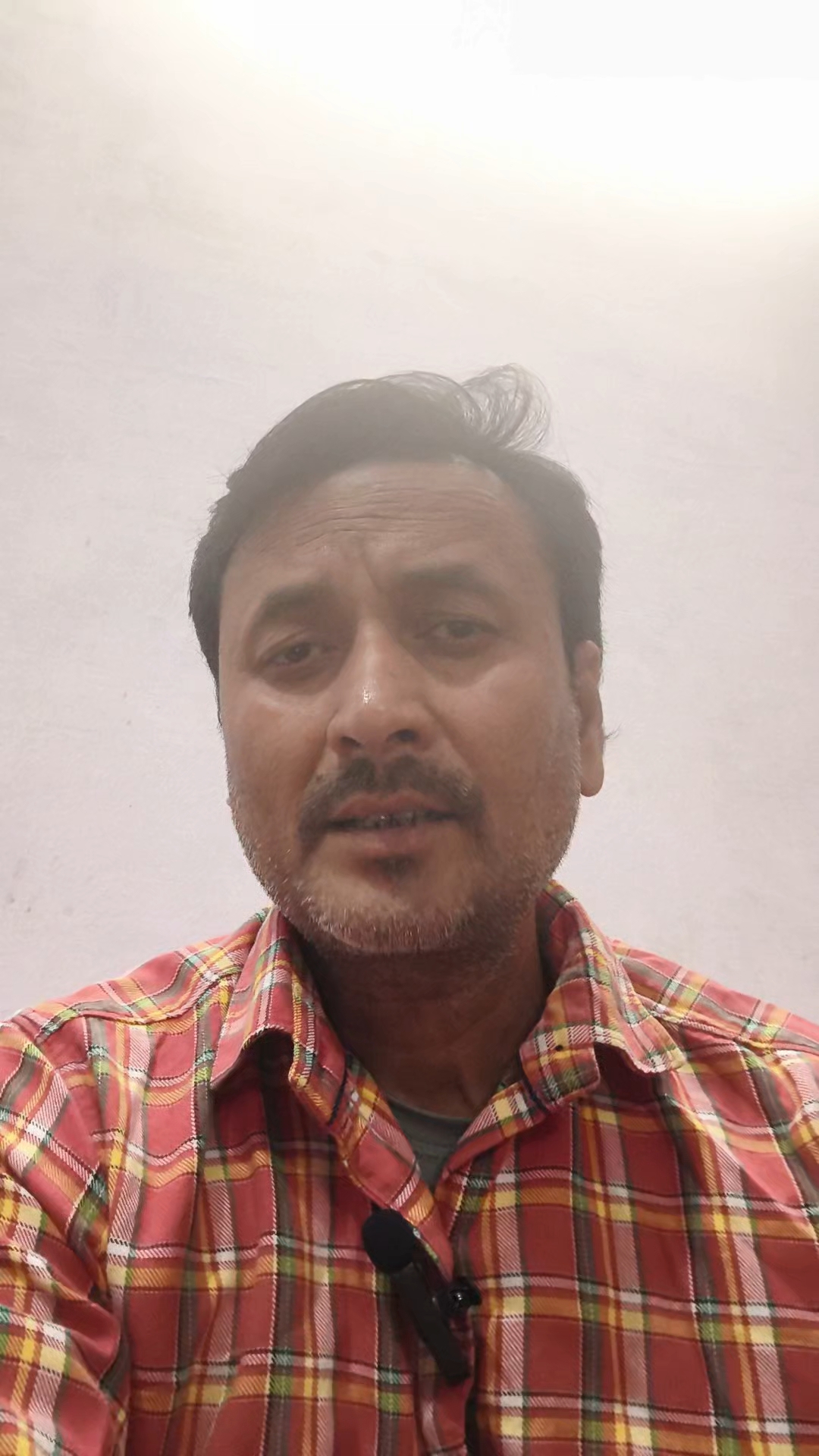 अचानक कोई अजीब सी खुशबू आते ही पुरानी यादें ताजा होना